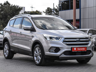 Ford Kuga foto 1