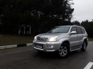 Toyota Land Cruiser Prado foto 3