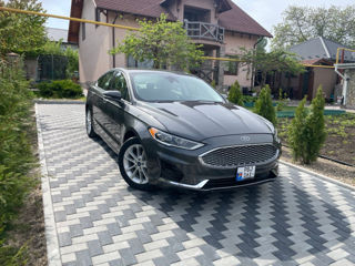 Ford Fusion foto 1