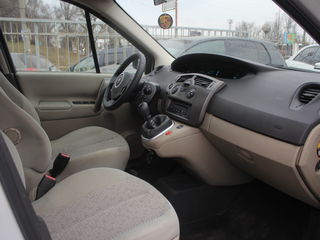 Renault Grand Scenic foto 9