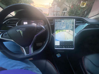 Tesla Model S foto 4