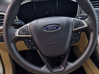 Ford Fusion foto 6