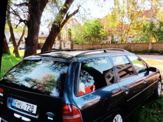 Ford Mondeo foto 8