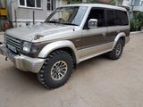 Mitsubishi Pajero foto 4