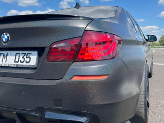 BMW 5 Series foto 6