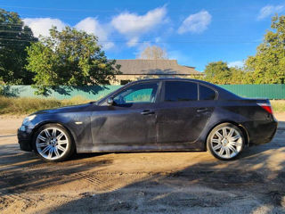 BMW 5 Series foto 4