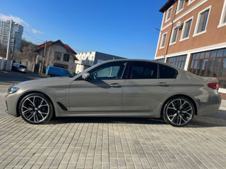 BMW 5 Series foto 4