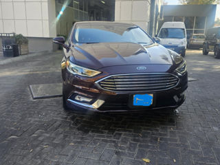 Ford Fusion foto 2