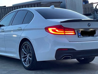 BMW 5 Series foto 4