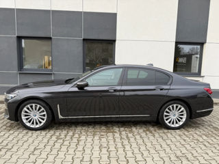 BMW 7 Series foto 3