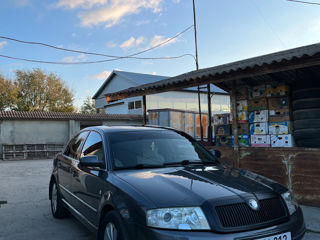 Skoda Superb foto 1