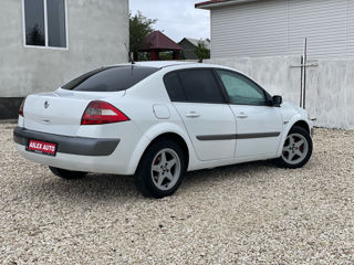 Renault Megane foto 10