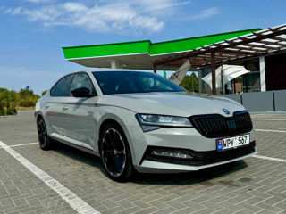 Skoda Superb foto 1