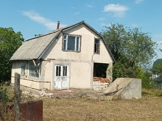 Vind casa cu 23 de ari de pamint Constructorul 1 vizavi de bemol linga Volovita foto 1