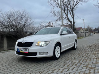 Skoda Superb foto 2