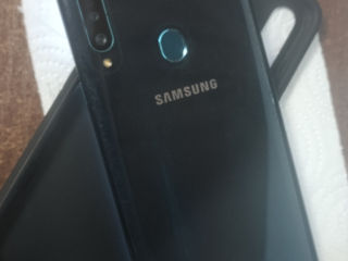 Vând Samsung A20s cu 32 GB și 3 GB RAM. foto 7