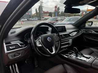 BMW 7 Series foto 11