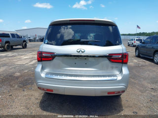 Infiniti QX80 foto 6