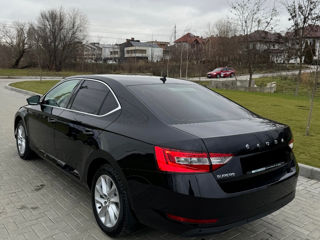 Skoda Superb foto 3