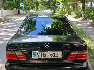 Mercedes E-Class foto 3