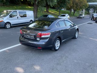 Toyota Avensis foto 6