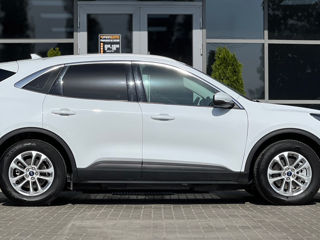 Ford Kuga foto 8