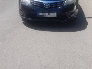 Toyota Avensis foto 4