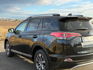 Toyota Rav 4 foto 4