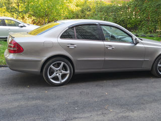 Mercedes E-Class foto 9