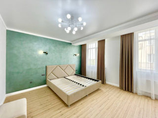 Apartament cu 3 camere, 138 m², Durlești, Chișinău foto 2