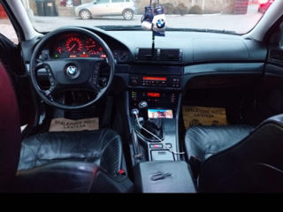 BMW 5 Series foto 4