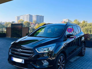 Ford Kuga foto 2