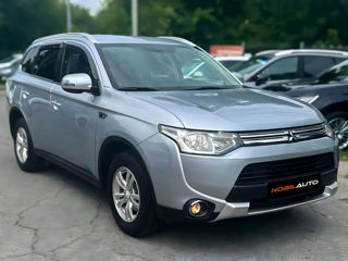 Mitsubishi Outlander foto 1