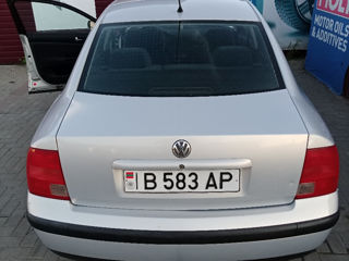 Volkswagen Passat foto 4