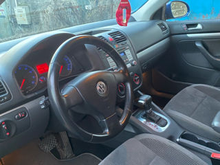 Volkswagen Jetta foto 7