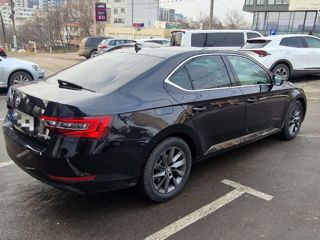 Skoda Superb foto 2