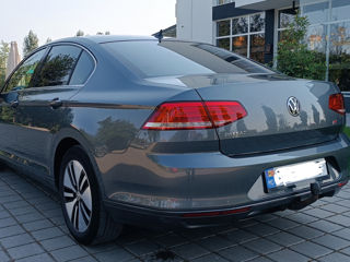 Volkswagen Passat foto 4