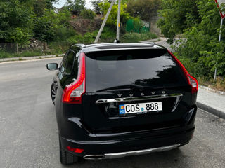 Volvo XC60 foto 2