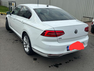 Volkswagen Passat foto 2