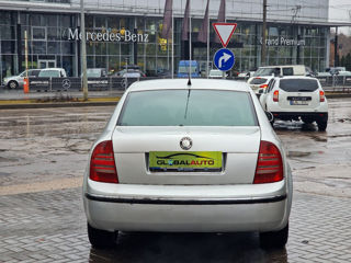 Skoda Superb foto 5