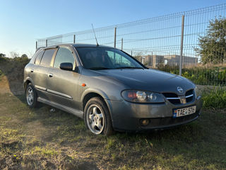 Nissan Almera foto 6