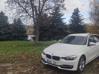 BMW 3 Series Touring foto 6