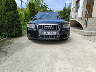 Audi A8 foto 1