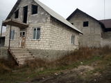 Vând casa in comuna Grătiești foto 3