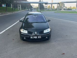 Renault Megane foto 2