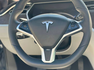 Tesla Model S foto 8