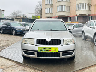 Skoda Superb foto 2