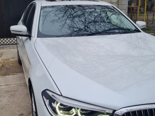 BMW 5 Series foto 1