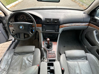 BMW 5 Series foto 9