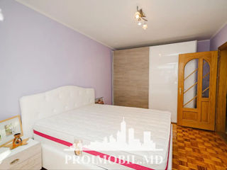 Apartament cu 3 camere, 71 m², Buiucani, Chișinău foto 2